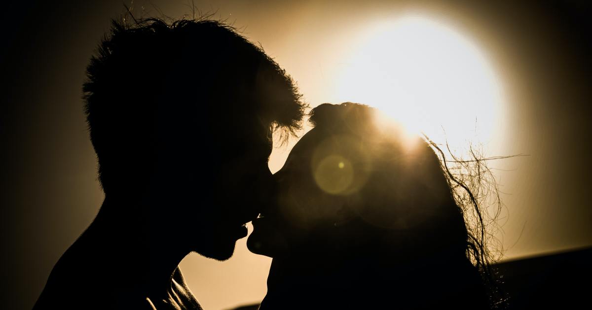 ¿Por qué los narcisistas usan el sexo para manipularte?